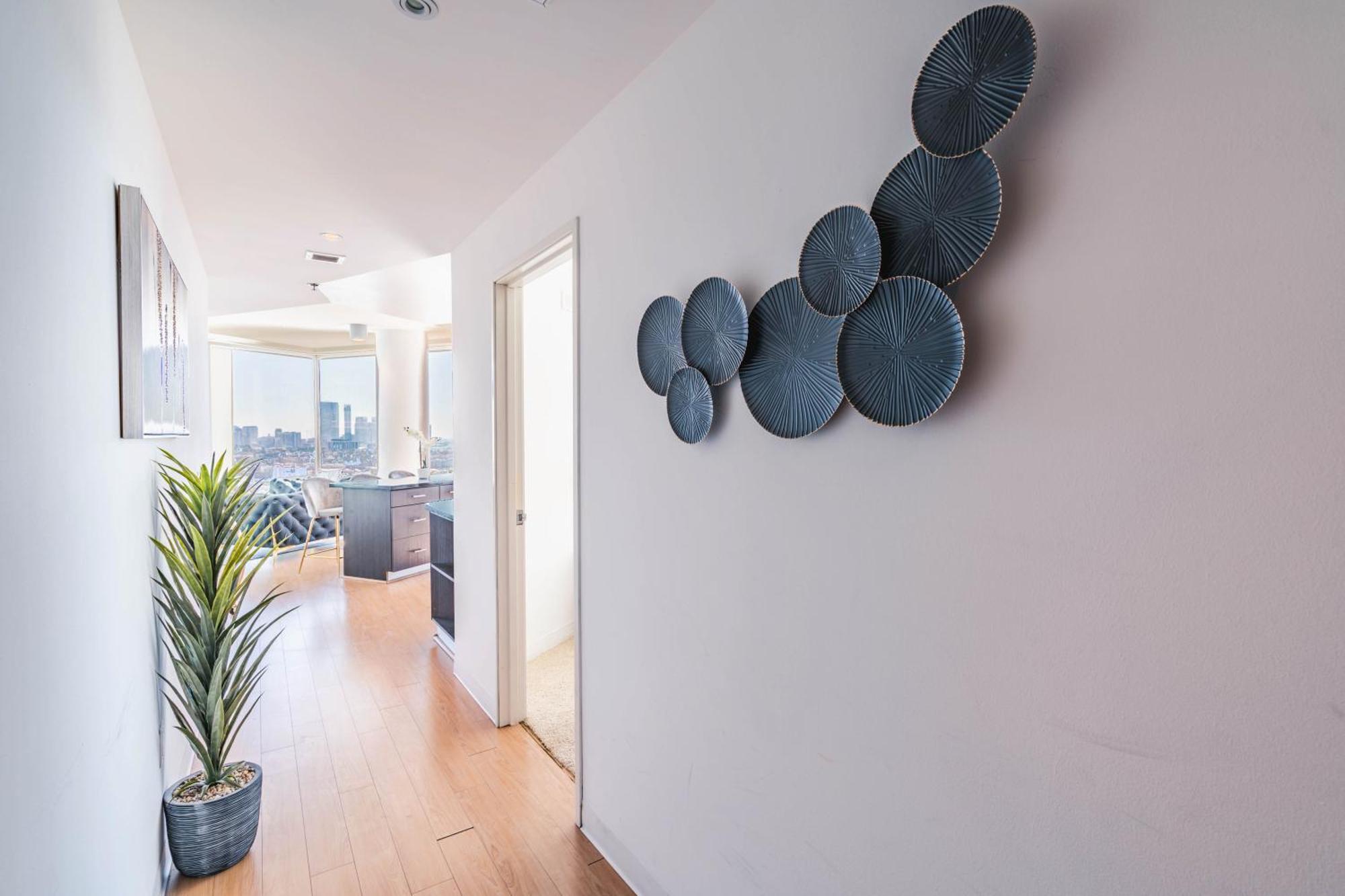 Beautiful 2 Bedroom Sky View *