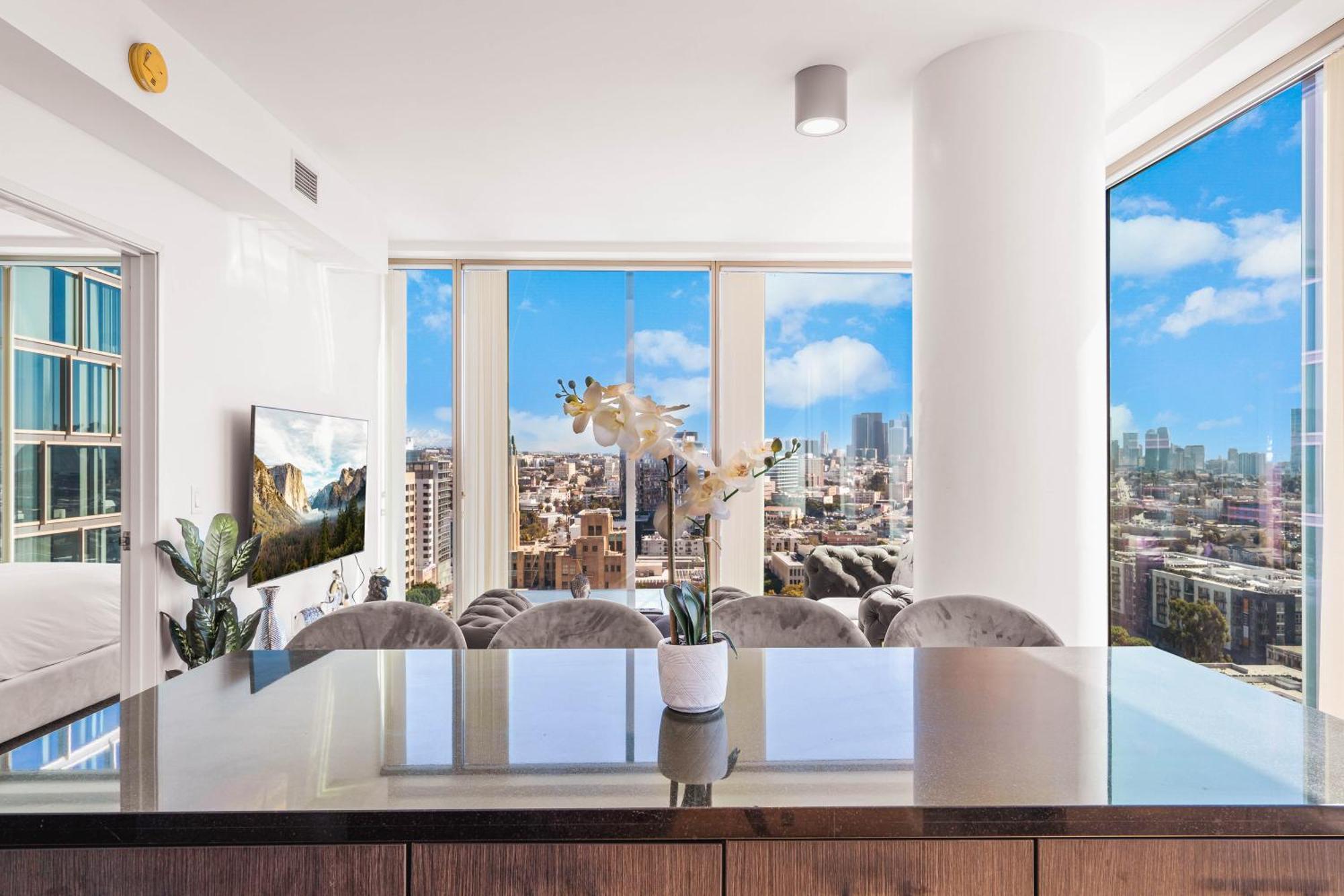 Apartamento Beautiful 2 Bedroom Sky View Los Angeles